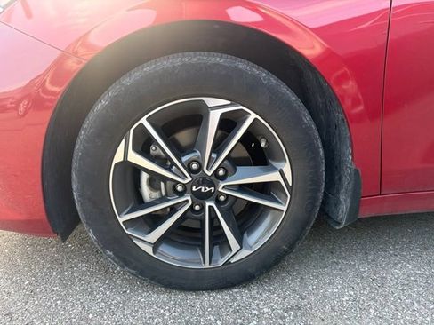 Used 2024 Kia Forte LXS w/ LXS Technology Package FWD image 3