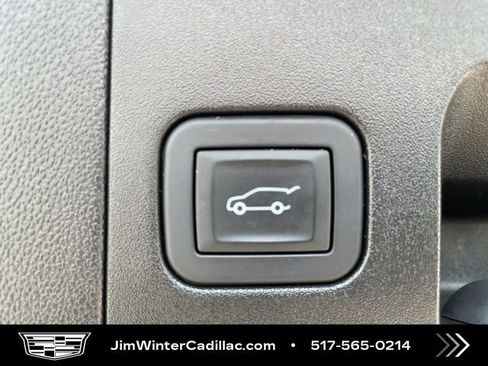 Certified 2025 Cadillac XT5 Premium Luxury AWD/4WD image 21