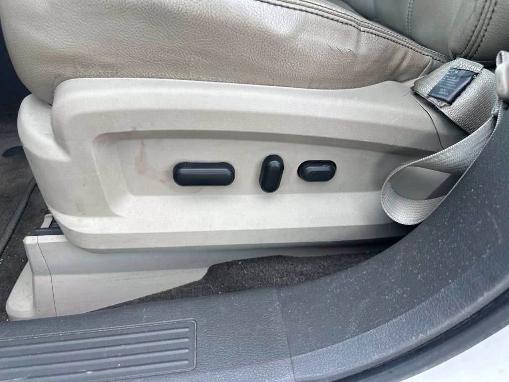 Used 2012 Ford Edge SEL FWD image 34