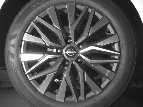 Used 2025 Nissan Altima 2.5 SV image 15