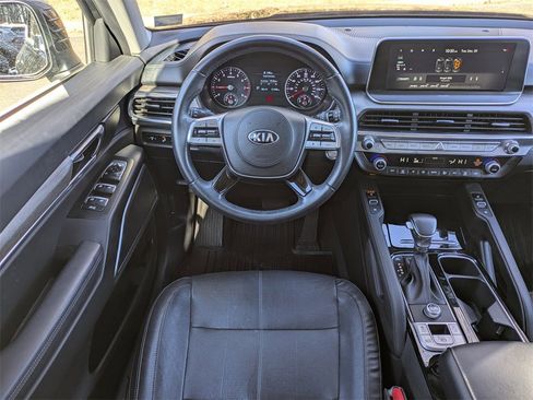 Used 2021 Kia Telluride EX image 16