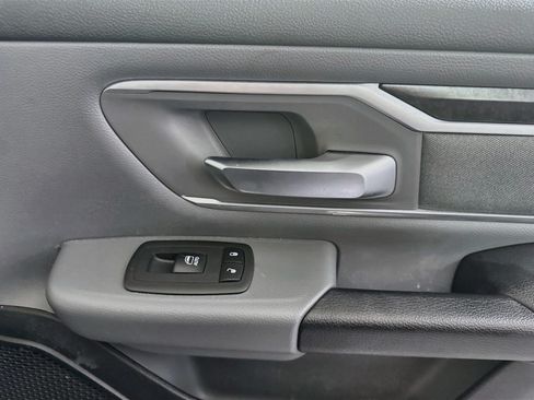 Used 2020 RAM 1500 Big Horn RWD image 31