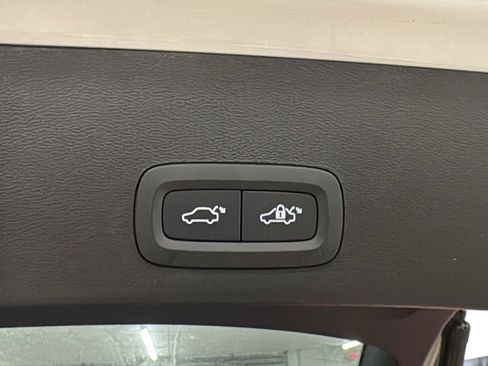 New 2026 Volvo XC40 B5 Ultra w/ Protection Package Premier image 30