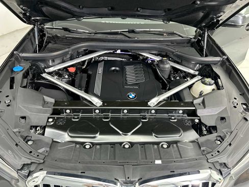 Used 2022 BMW X5 xDrive40i w/ Premium Package image 18