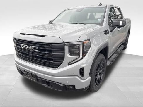 Used 2024 GMC Sierra 1500 Elevation w/ Elevation Premium Package AWD/4WD image 16
