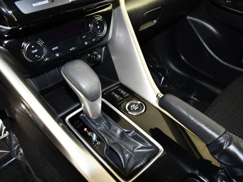 Used 2023 Mitsubishi Eclipse Cross LE AWD/4WD image 29