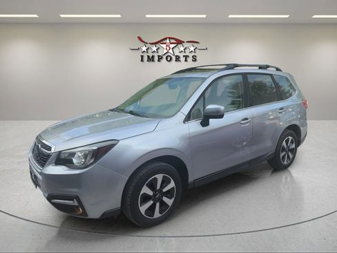 Used 2017 Subaru Forester 2.5i Limited AWD/4WD image 2