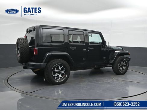 Used 2013 Jeep Wrangler Unlimited Rubicon w/ Connectivity Group AWD/4WD image 2