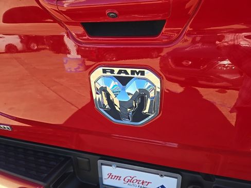 Used 2024 RAM 2500 Big Horn w/ Sport Appearance Package image 40