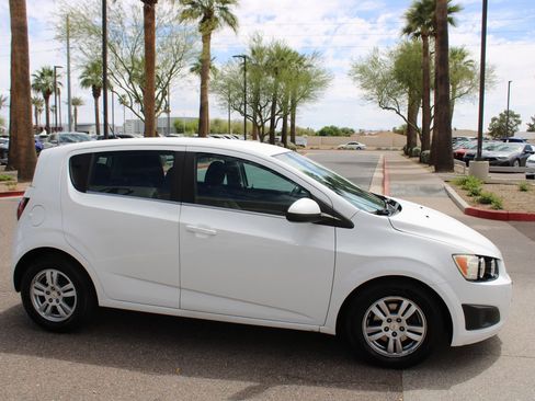 Used 2012 Chevrolet Sonic LT image 6
