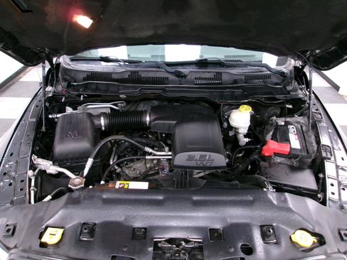 Used 2017 RAM 1500 Express AWD/4WD image 16