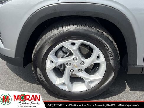 Certified 2026 Chevrolet Trax LS w/ LS Convenience Package FWD image 10