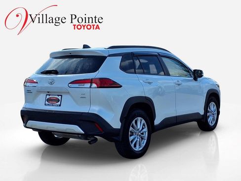 Certified 2025 Toyota Corolla Cross LE w/ Moonroof Package AWD/4WD image 7