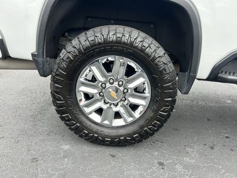 Used 2024 Chevrolet Silverado 3500 High Country w/ High Country Premium Package image 7