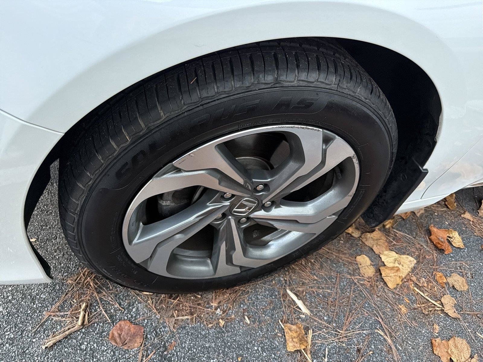 Used 2018 Honda Accord EX-L image 10