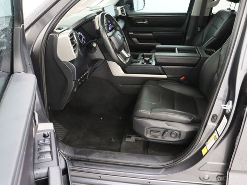 Used 2022 Toyota Tundra SR5 w/ SR5 Premium Package AWD/4WD image 14