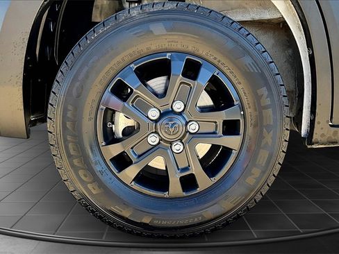 Used 2024 RAM ProMaster 2500 w/ Swivel Seat Group image 9