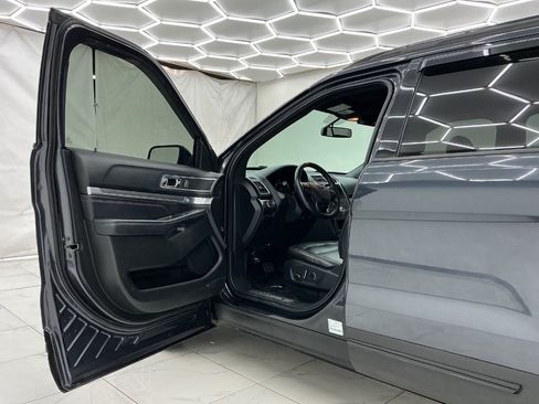 Used 2017 Ford Explorer Sport AWD/4WD image 18