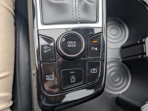 Used 2025 Kia Sportage SX FWD image 34
