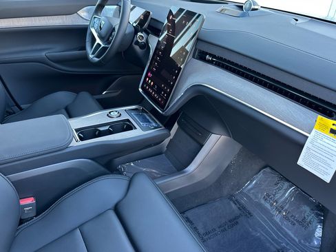 New 2025 Volvo EX90 Ultra image 14