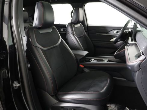 Used 2025 Ford Explorer ST AWD/4WD image 37