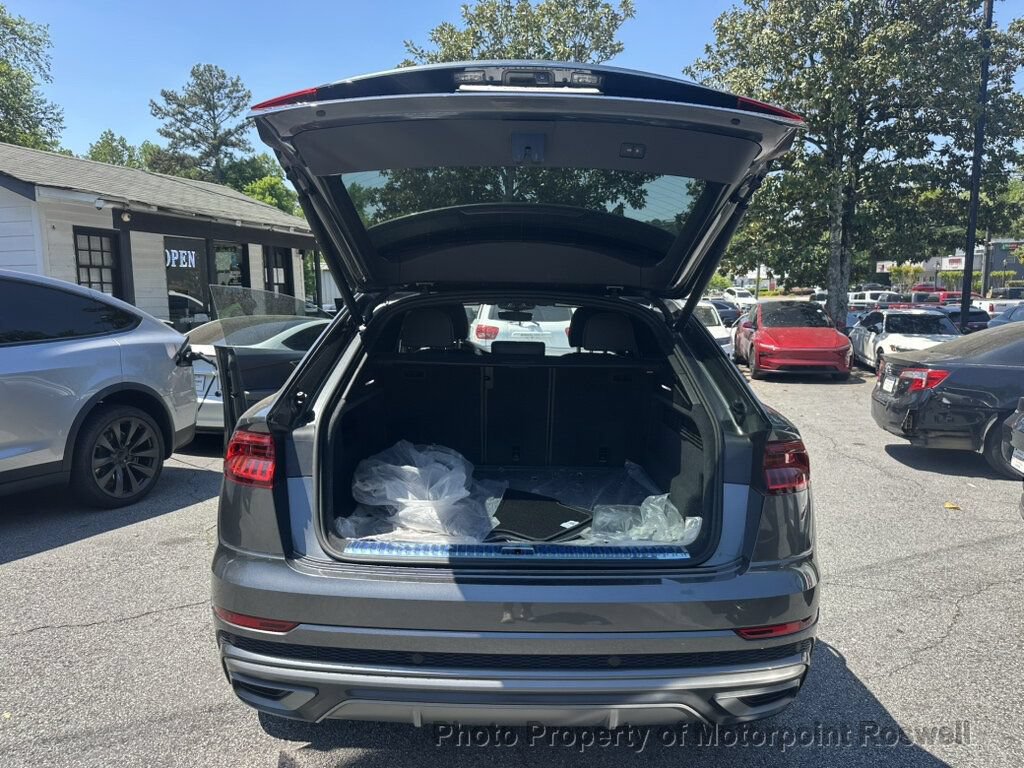 Used 2022 Audi Q8 Premium Plus AWD/4WD image 29