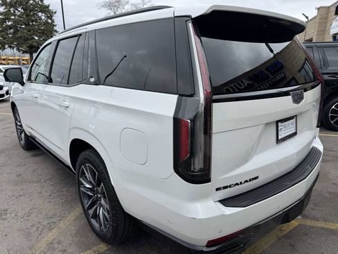 Used 2022 Cadillac Escalade Sport w/ Touring Package image 7