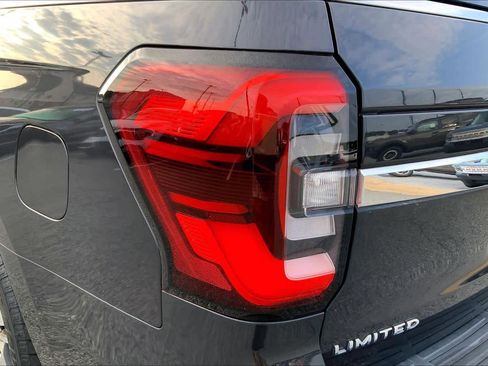 Used 2022 Ford Expedition Max Limited RWD image 27