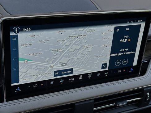 New 2024 Lincoln Corsair Reserve w/ Equipment Group 202A image 17