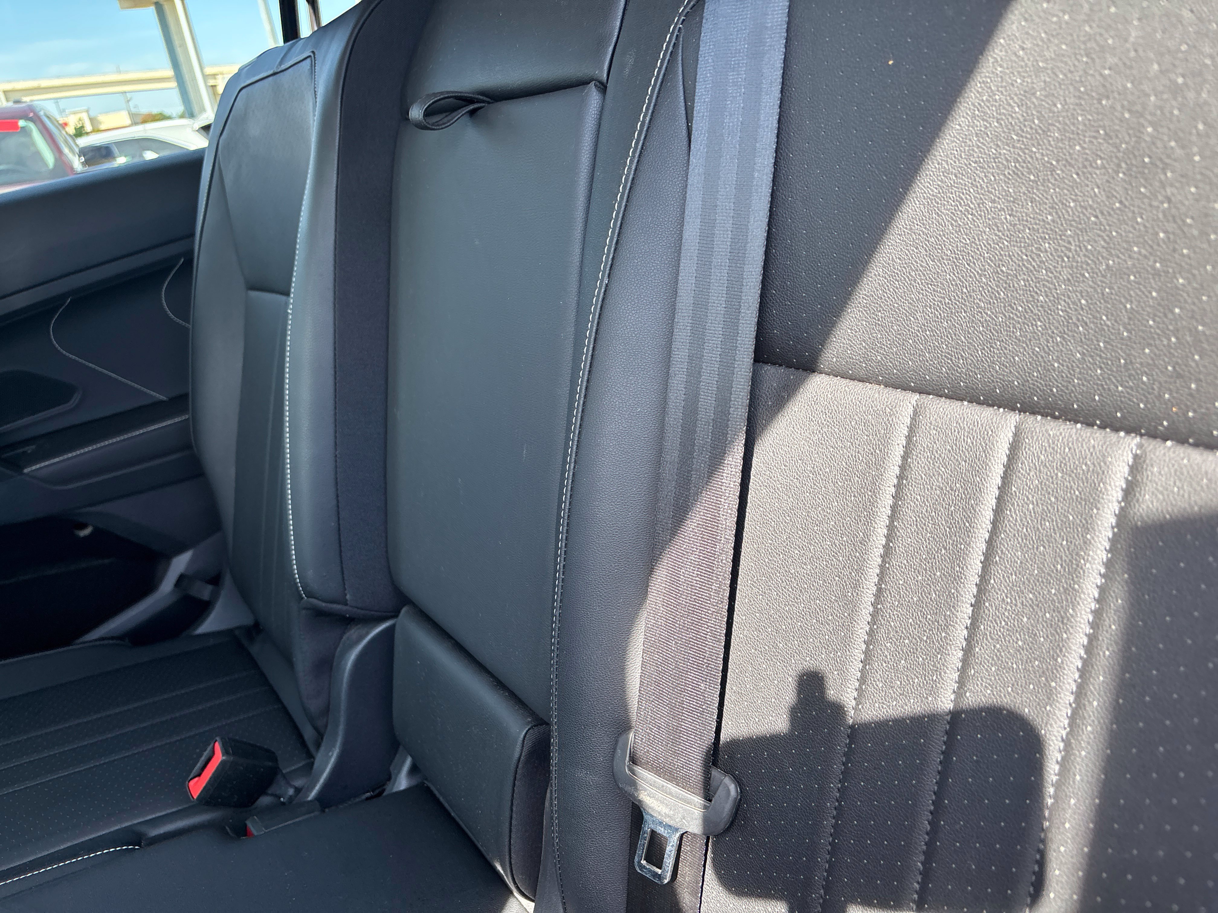 Used 2023 Volkswagen Tiguan SE FWD image 42