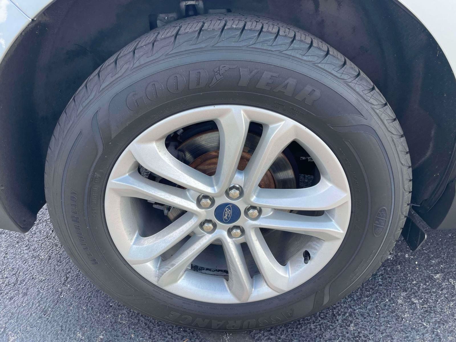 Used 2020 Ford Edge SEL AWD/4WD image 12