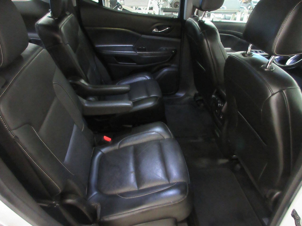 Used 2019 GMC Acadia SLT AWD/4WD image 18