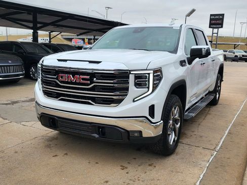 New 2026 GMC Sierra 1500 SLT w/ X31 Off-Road Package AWD/4WD image 8