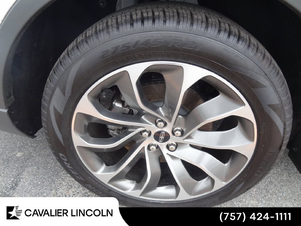 Used 2026 Lincoln Aviator AWD image 12