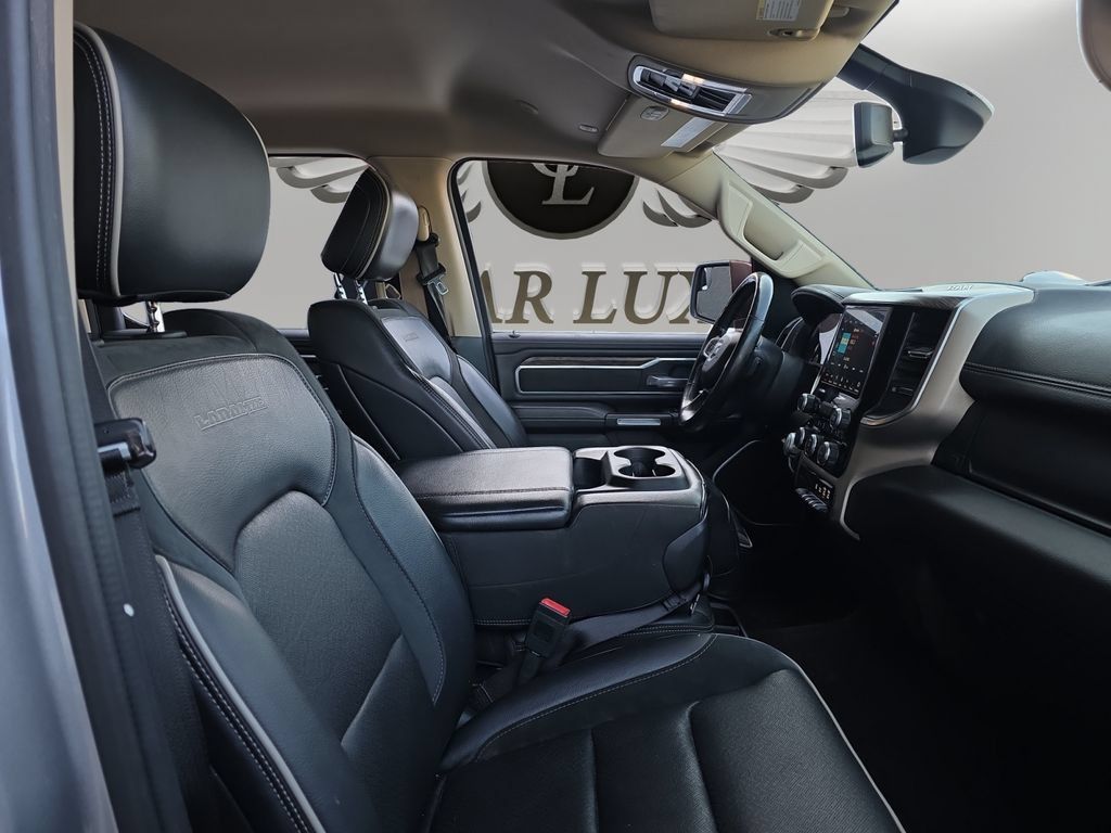 Used 2019 RAM 1500 Laramie AWD/4WD image 14