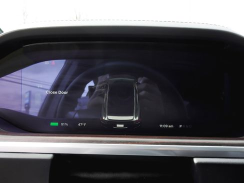 Used 2024 Tesla Model X AWD/4WD image 22