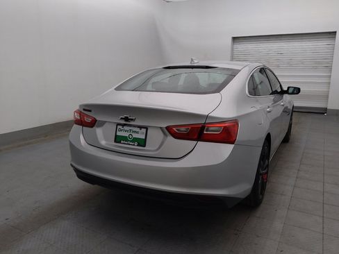 Used 2018 Chevrolet Malibu LT w/ Leather Package image 9