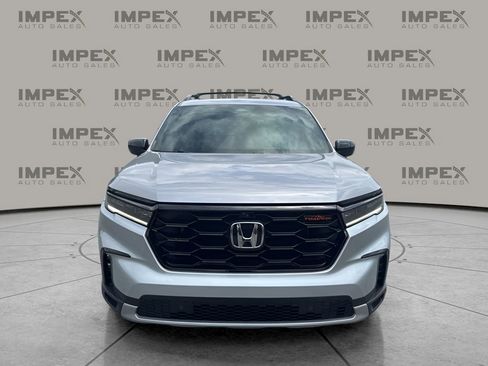 Used 2025 Honda Pilot TrailSport image 8