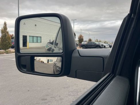 New 2026 RAM 2500 Laramie w/ Night Edition AWD/4WD image 4