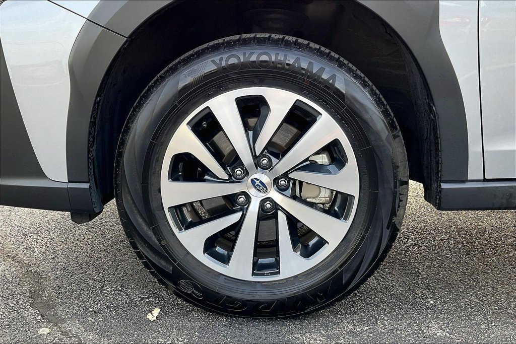 Certified 2025 Subaru Outback Premium AWD/4WD image 10