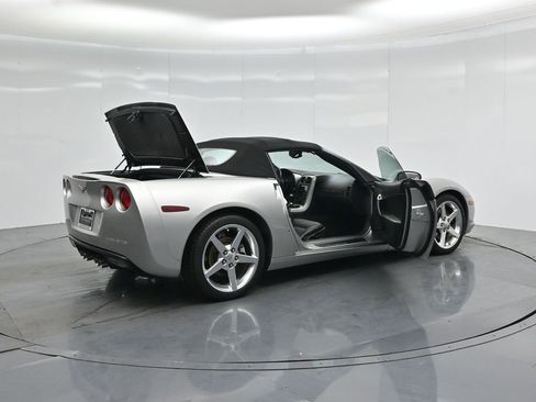 Used 2005 Chevrolet Corvette Convertible w/ Preferred Equipment Group RWD image 5