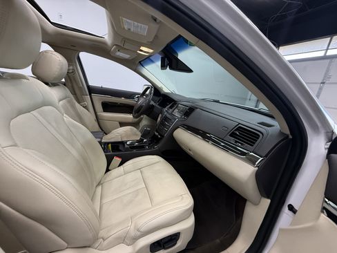 Used 2015 Lincoln MKS AWD w/ Technology Package image 24