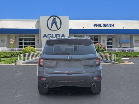 Used 2024 Honda Passport Black Edition image 4