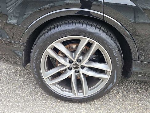 Certified 2025 Audi SQ7 Prestige AWD/4WD image 8