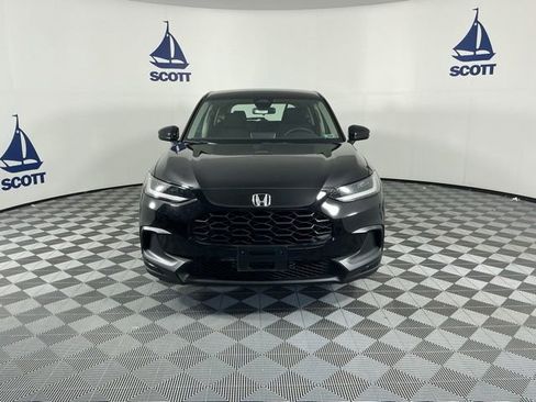 Used 2023 Honda HR-V LX image 2