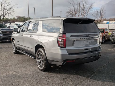 Certified 2024 Chevrolet Suburban Z71 w/ Luxury Package image 7