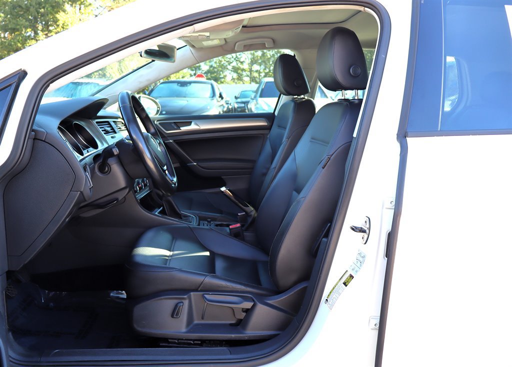 Used 2017 Volkswagen Golf Wolfsburg Edition FWD image 12
