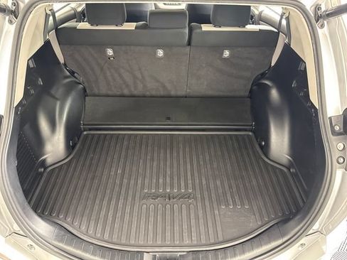 Used 2018 Toyota RAV4 XLE w/ Convenience Package AWD/4WD image 18