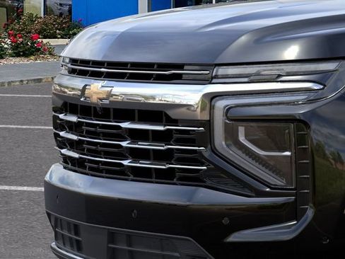 New 2026 Chevrolet Suburban LT w/ Comfort Package AWD/4WD image 13