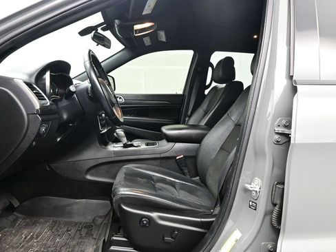 Used 2021 Jeep Grand Cherokee Laredo X image 14